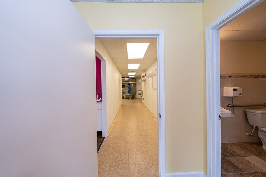 More Photos Of 101 Elm Ave, Louisa General Retail For Lease