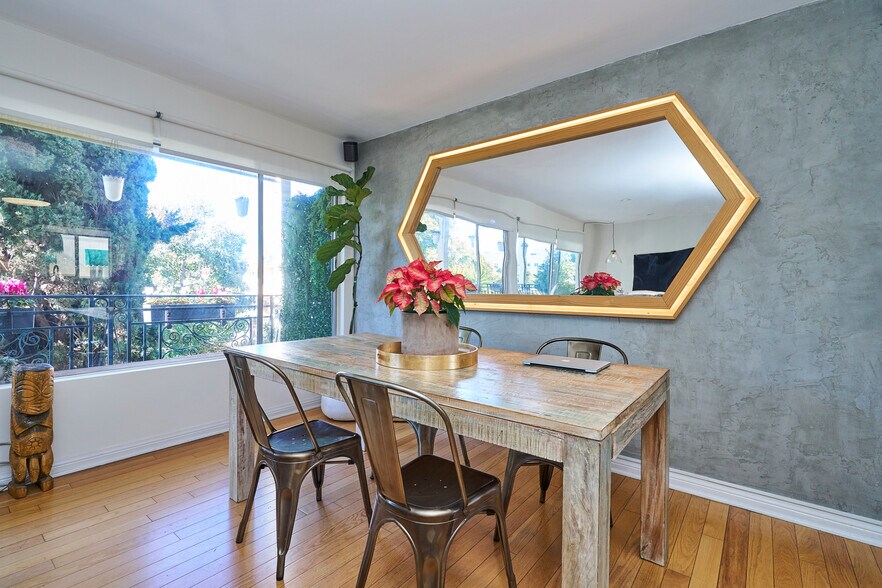 More Photos Of 540 N Orlando Ave, Los Angeles Apartments For Sale