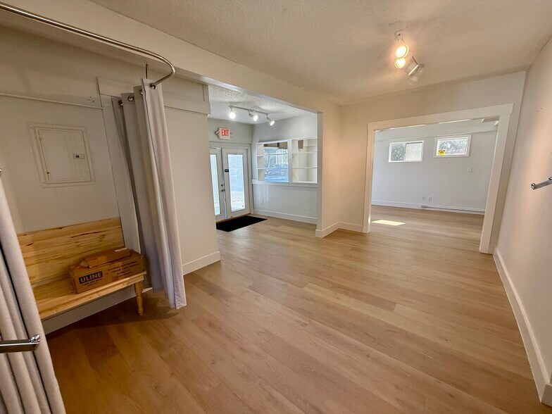 More Photos Of 1853 S 8th St, Amelia Island Freestanding For Lease