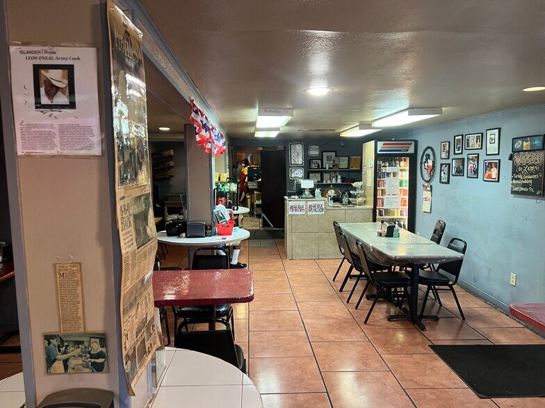 More Photos Of 5427 Broadway St, Galveston General Retail For Sale