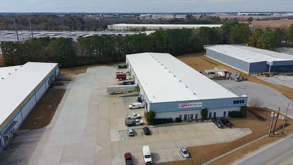 More Photos Of 5516 Export Blvd, Garden City Warehouse For Lease