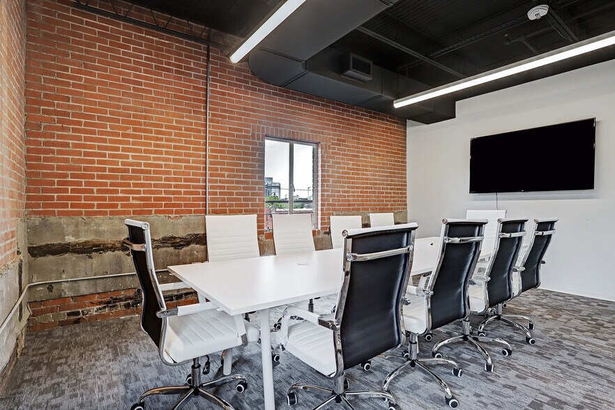 More Photos Of 1911 Washington Ave, Houston Storefront Retail Office For Lease