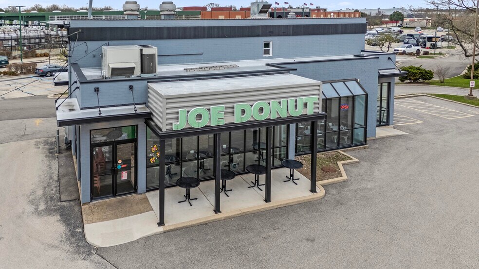 More Photos Of 720 E Rand Rd, Mount Prospect Fast Food For Sale