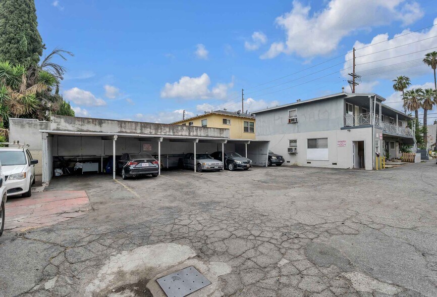 More Photos Of 6860-6870 Hazeltine Ave, Van Nuys Apartments For Sale