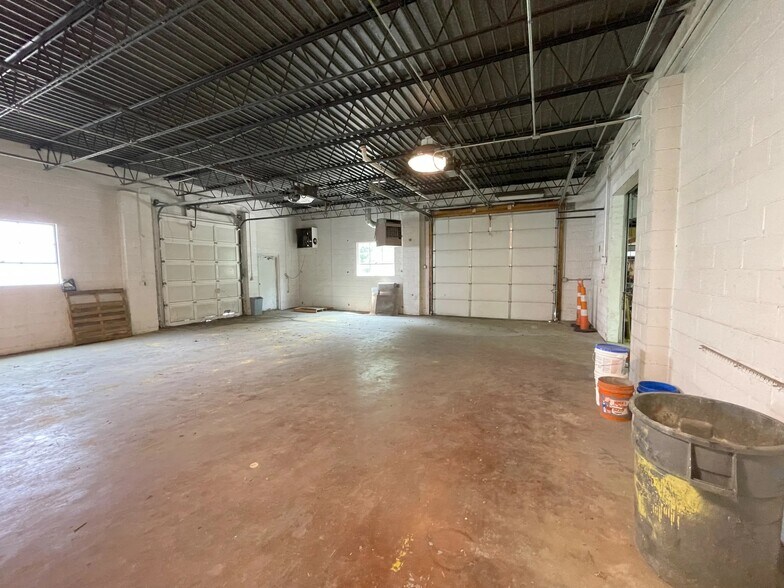 More Photos Of 1361-1365 Tennessee Ave, Cincinnati Warehouse For Sale