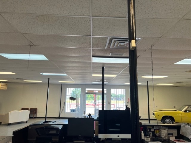 More Photos Of 2921 E Abram St, Arlington Manufacturing For Sale