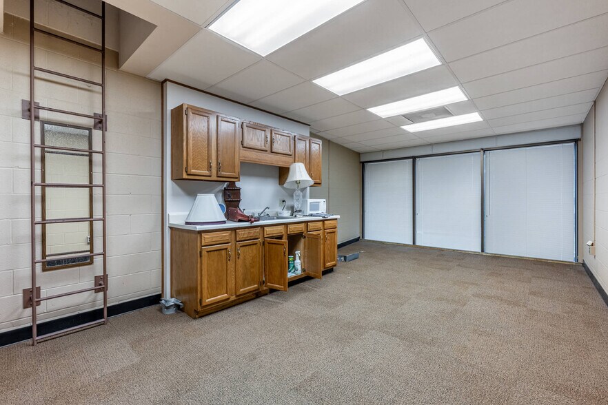 More Photos Of 125 W Spring St, Saint Marys Bank For Sale