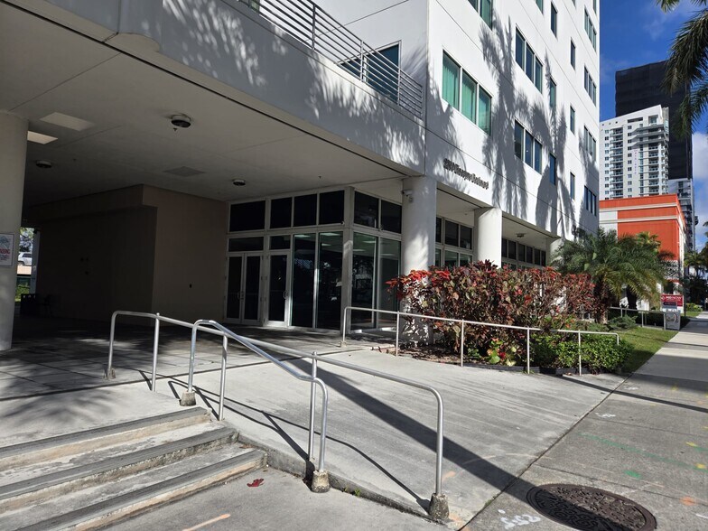 More Photos Of 2200 Biscayne Blvd, Miami Loft Creative Space For Lease