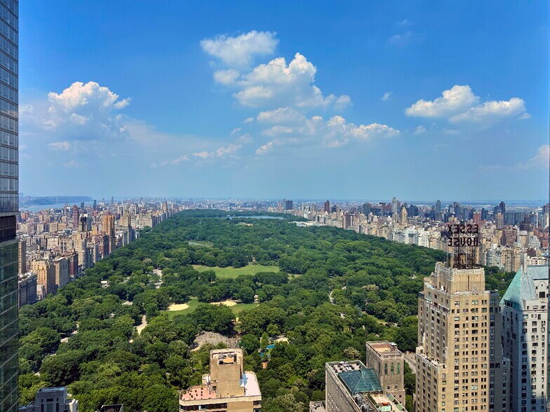 More Photos Of 888 7th Ave, New York Office For Lease