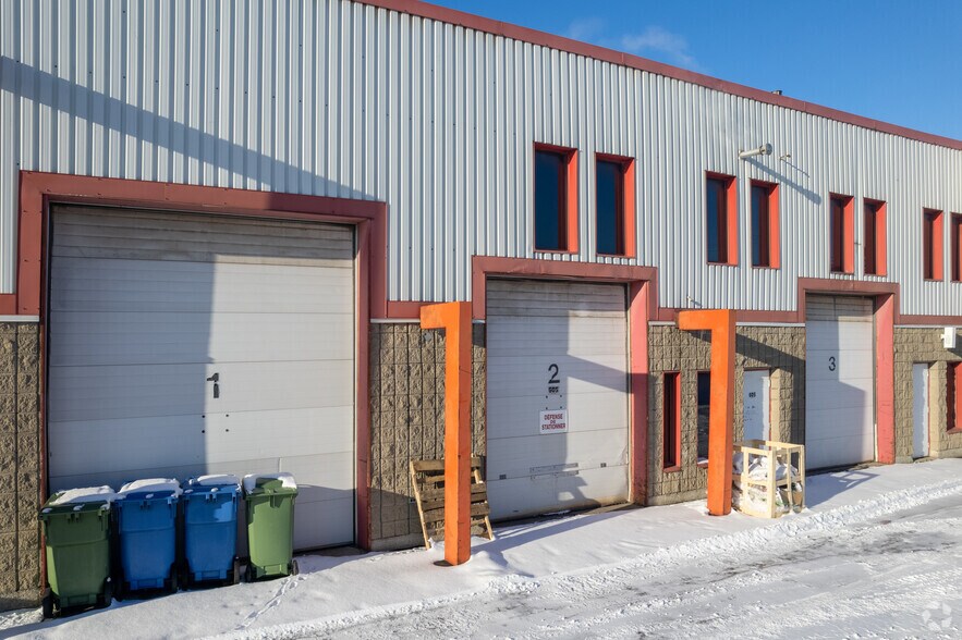 More Photos Of 605 Boul Guimond, Longueuil Warehouse For Sale