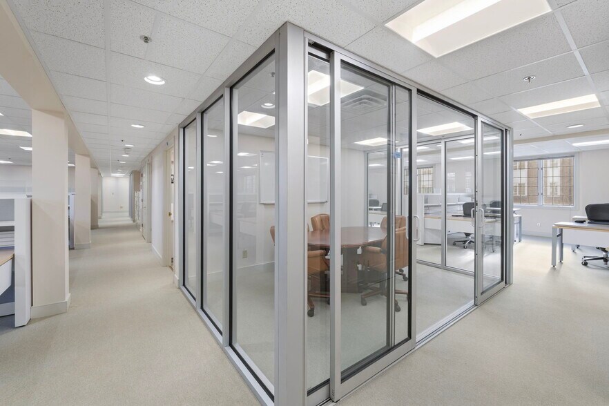 More Photos Of 202-258 E High St, Charlottesville Office For Sale