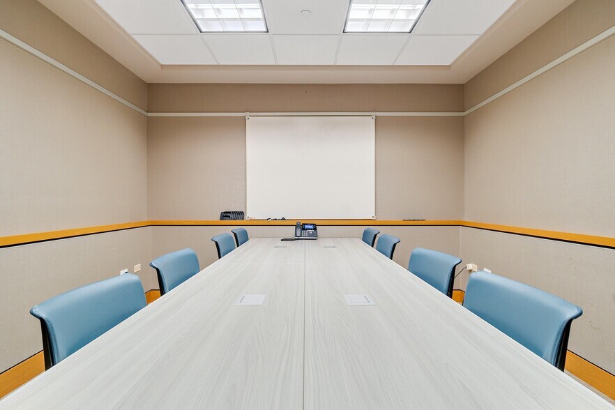 More Photos Of 201 Merchant St, Honolulu Office For Lease