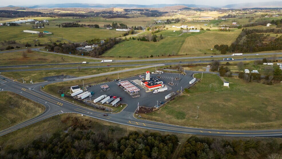 More Photos Of 10937 N Valley Pike, Broadway Restaurant For Lease