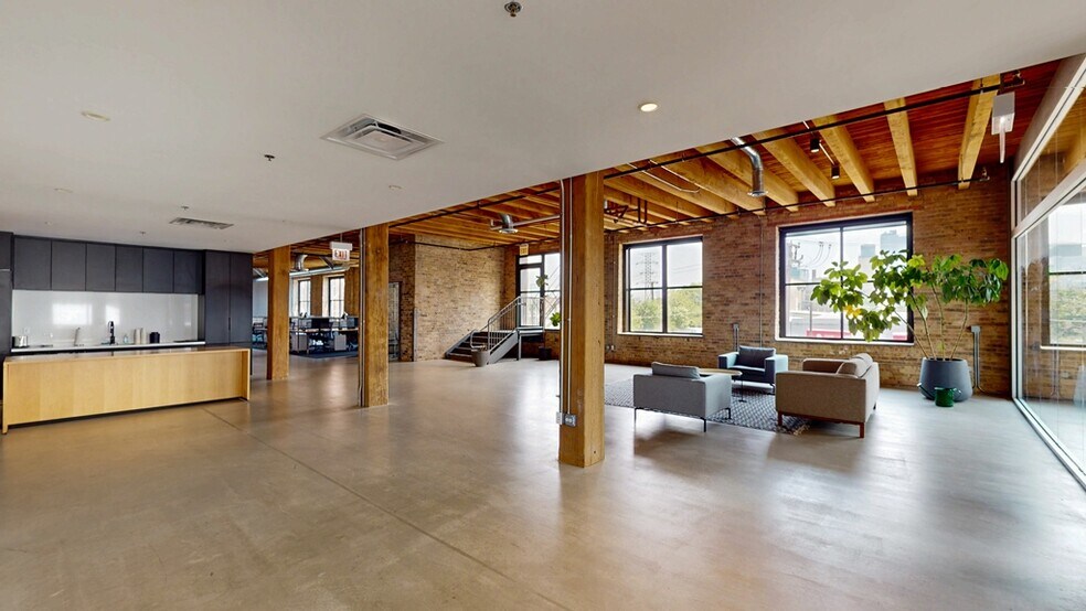 More Photos Of 1500 W Carroll Ave, Chicago Loft Creative Space For Lease