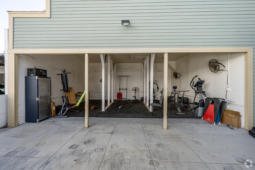 More Photos Of 146-154 N Holliston Ave, Pasadena Rehabilitation Center For Sale