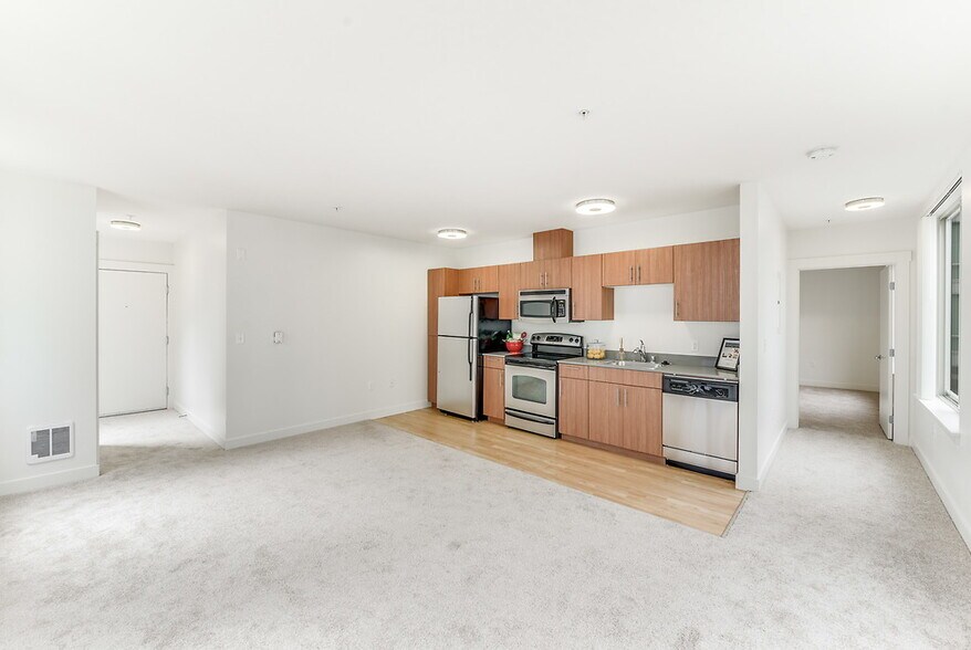 More Photos Of 118 Republican St, Seattle Apartments For Lease