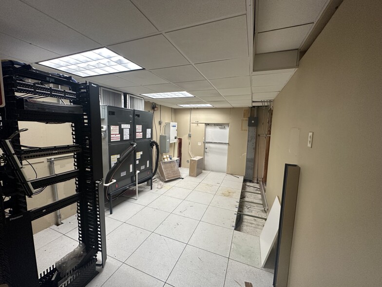 More Photos Of 1429 Clear Lake Rd, Weatherford Medical For Lease