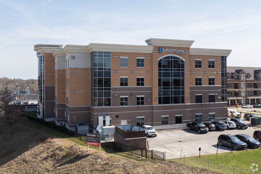 More Photos Of 555 Midtowne St, Grand Rapids Medical For Lease