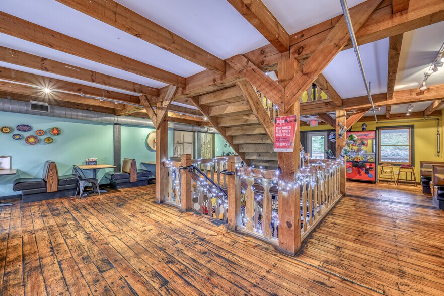 More Photos Of 4903 N Roan St, Johnson City Restaurant For Sale