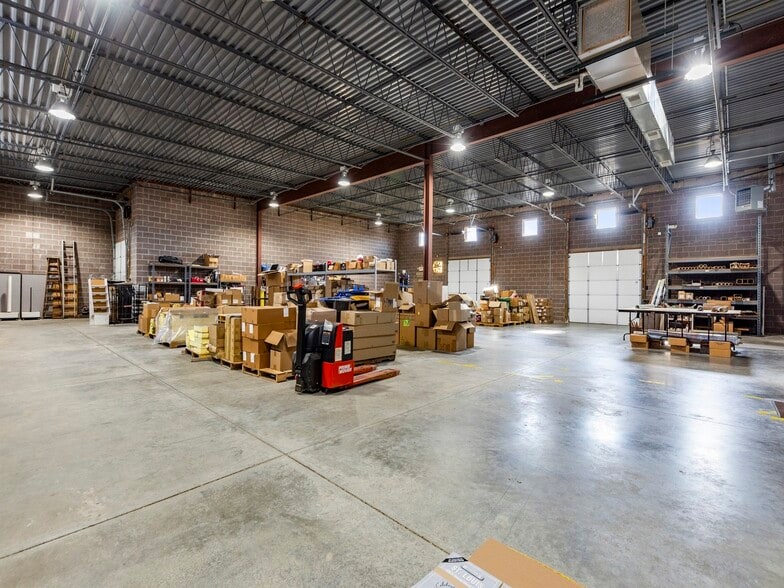 More Photos Of 6062 Lemay Ferry Rd, Saint Louis Warehouse For Sale