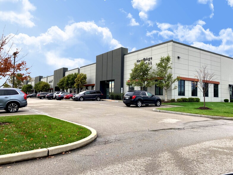 More Photos Of 633-645 Spirit Valley Central Dr, Chesterfield Warehouse For Sale