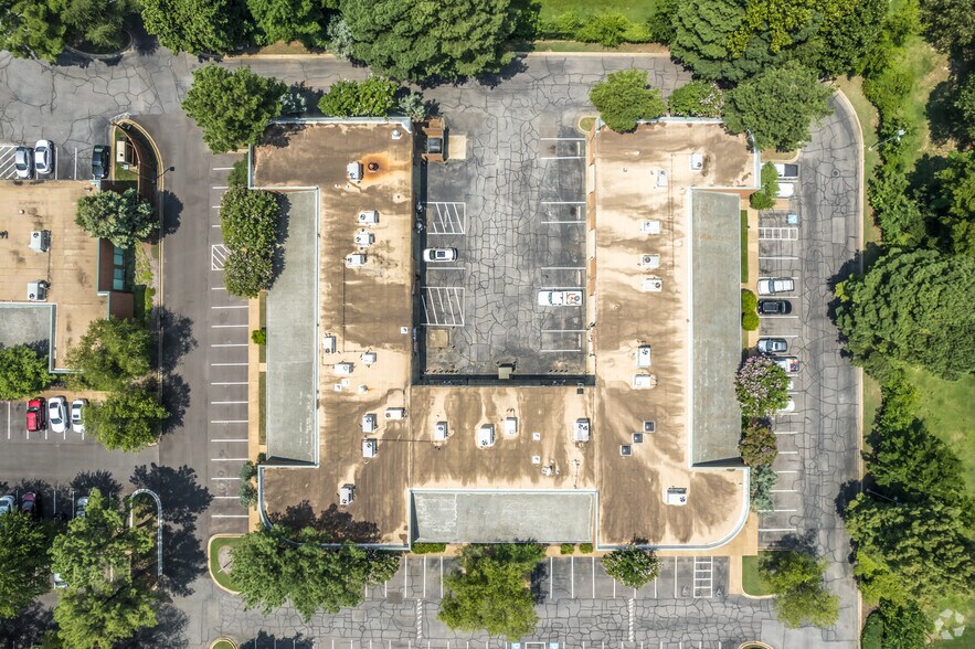 1775 Moriah Woods Blvd, Memphis, TN 38117 Office For Lease