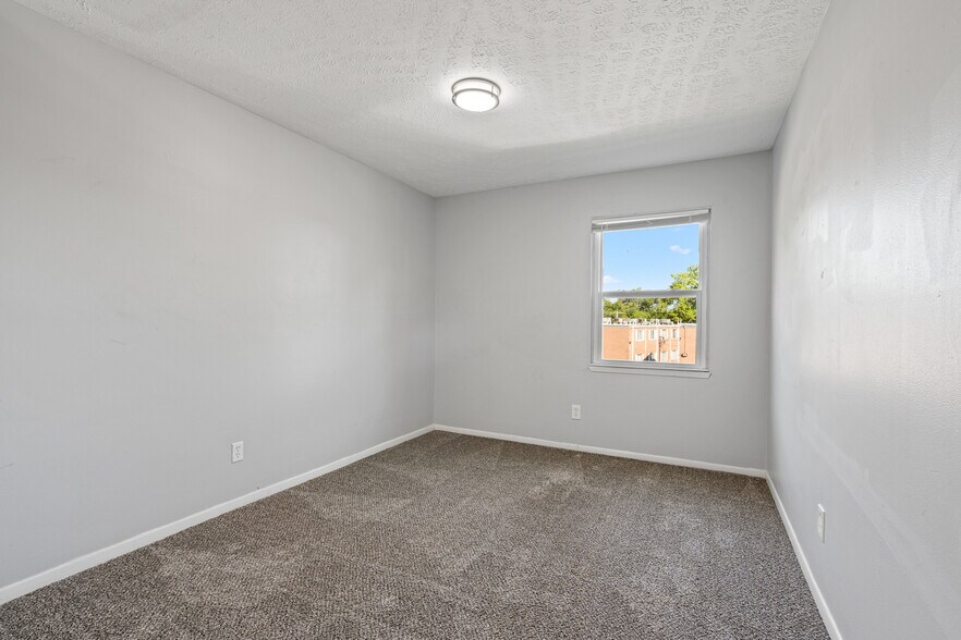 More Photos Of 1733 W 24th St, Lawrence Apartments For Sale