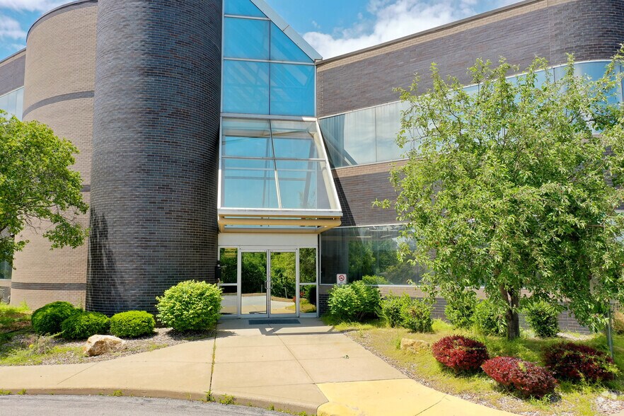 More Photos Of 2730 S Saint Peters Pky, Saint Peters Medical For Sale