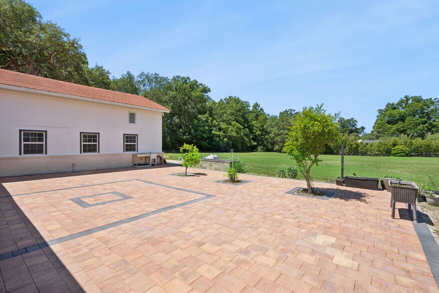 More Photos Of 1498 Markham Woods Rd, Longwood Flex For Sale