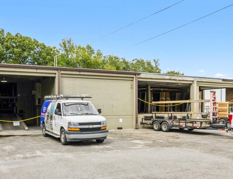 More Photos Of 5225 Edgewood Ct, Jacksonville Warehouse For Sale