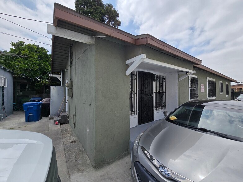More Photos Of 225 E 74th St, Los Angeles Apartments For Sale