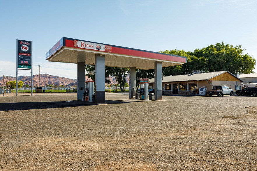 Primary Photo Of 1055 S Highway 89a, Kanab Service Station For Sale
