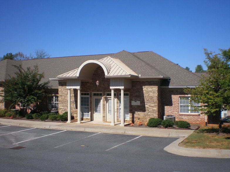 More Photos Of 11785 Northfall Ln, Alpharetta Medical For Sale