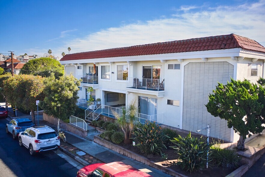 Primary Photo Of 440 Raymond Ave, Santa Monica Apartments For Sale