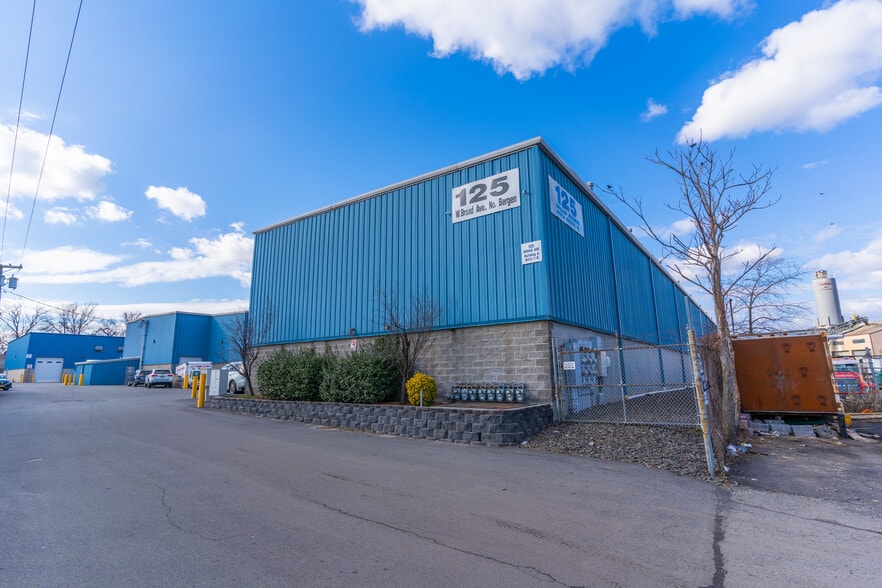 More Photos Of 125 Broad Ave, North Bergen Warehouse For Lease
