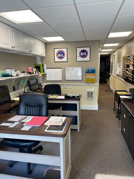 More Photos Of 130 Lenox Ave, Stamford Warehouse For Sale