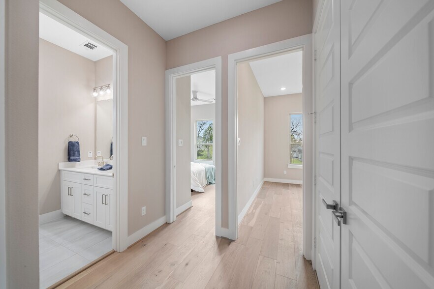 More Photos Of 2632 Paul Quinn St, Houston Apartments For Sale