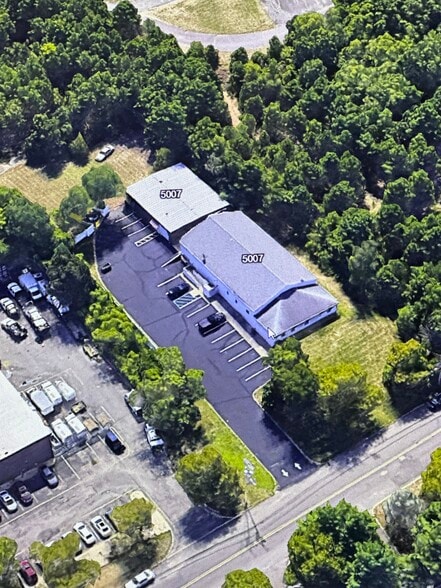 More Photos Of 5007 Industrial Rd, Wall Warehouse For Lease