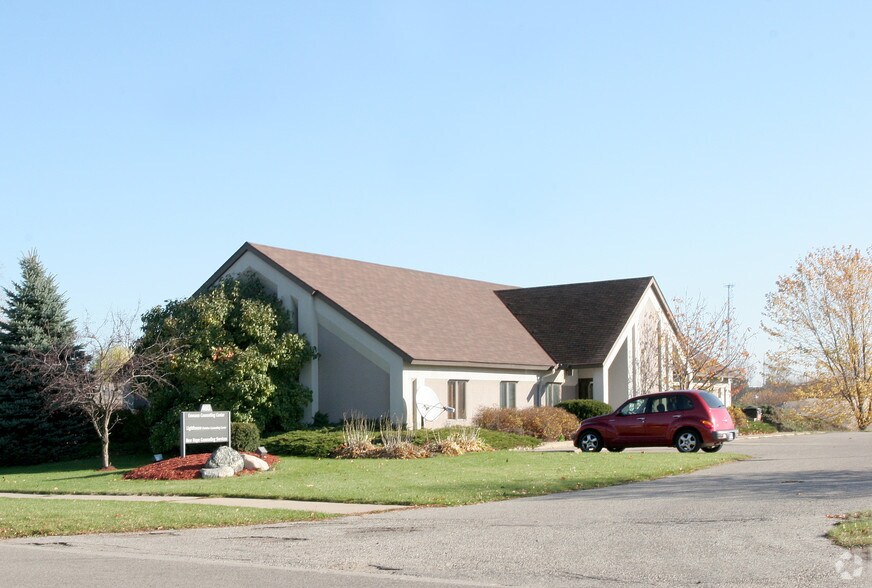 More Photos Of 493 Century Ln, Holland Office For Lease