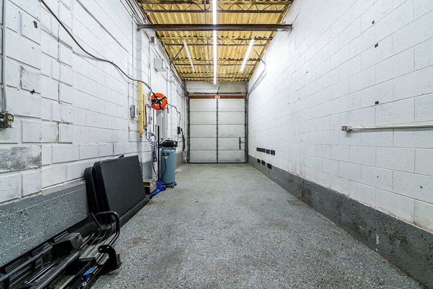 More Photos Of 115 Duke St, East Greenwich Warehouse For Sale