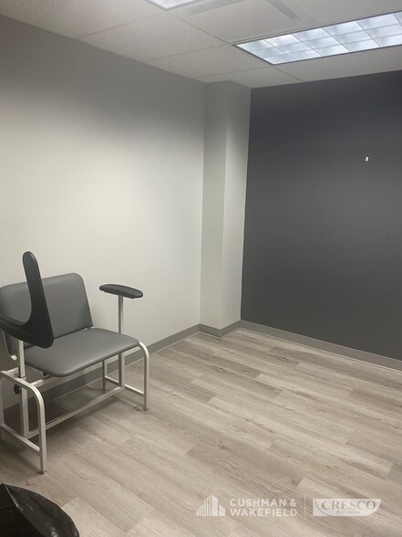 More Photos Of 25200 Chagrin Blvd, Beachwood Office For Lease