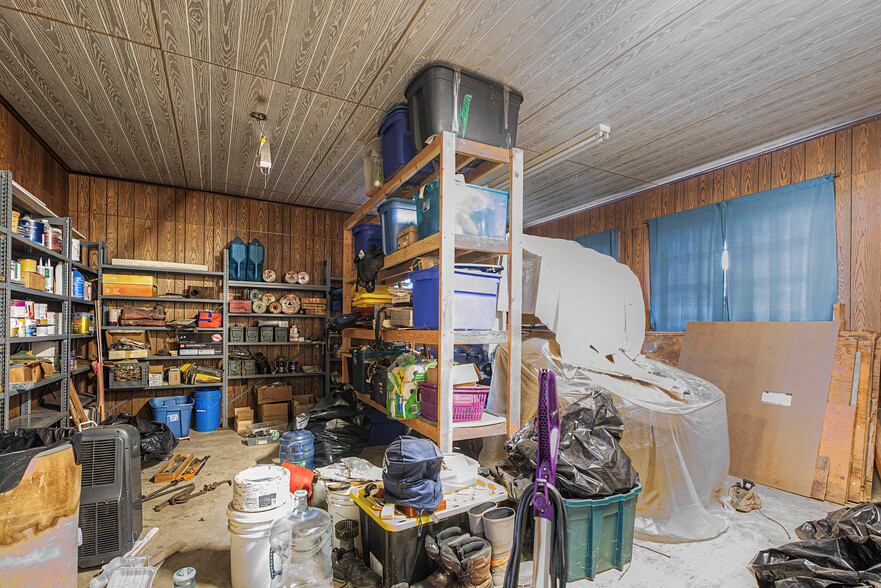 More Photos Of 16 Old New Milford Rd, Brookfield Flex For Sale