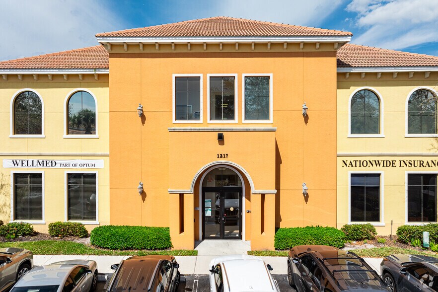 More Photos Of 1217 Piper Blvd, Naples Medical For Sale