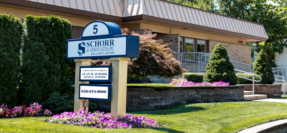 Primary Photo Of 5 Split Rock Dr, Cherry Hill Medical For Sale