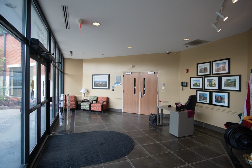 More Photos Of 128 Bingham Rd, Asheville Light Manufacturing For Sale