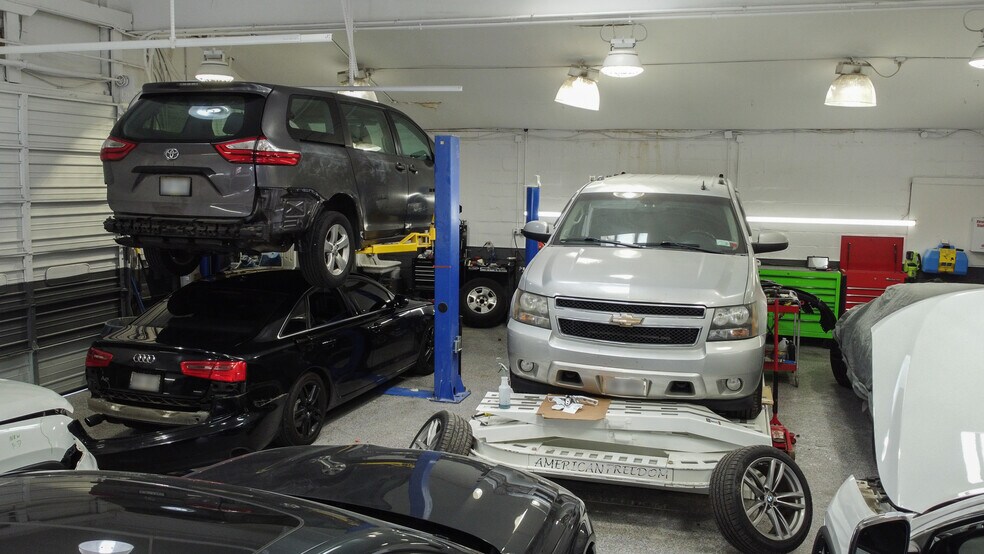 More Photos Of 10 Jerusalem Ave, Hempstead Auto Repair For Sale