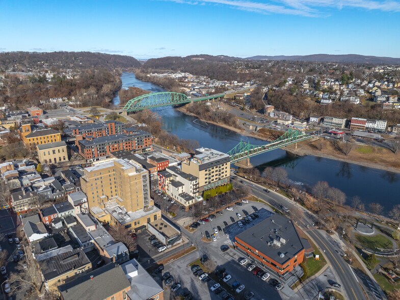 More Photos Of 100 Northampton St, Easton Apartments For Sale