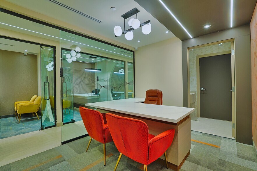 More Photos Of 1200 Derry Rd E, Mississauga Freestanding For Lease