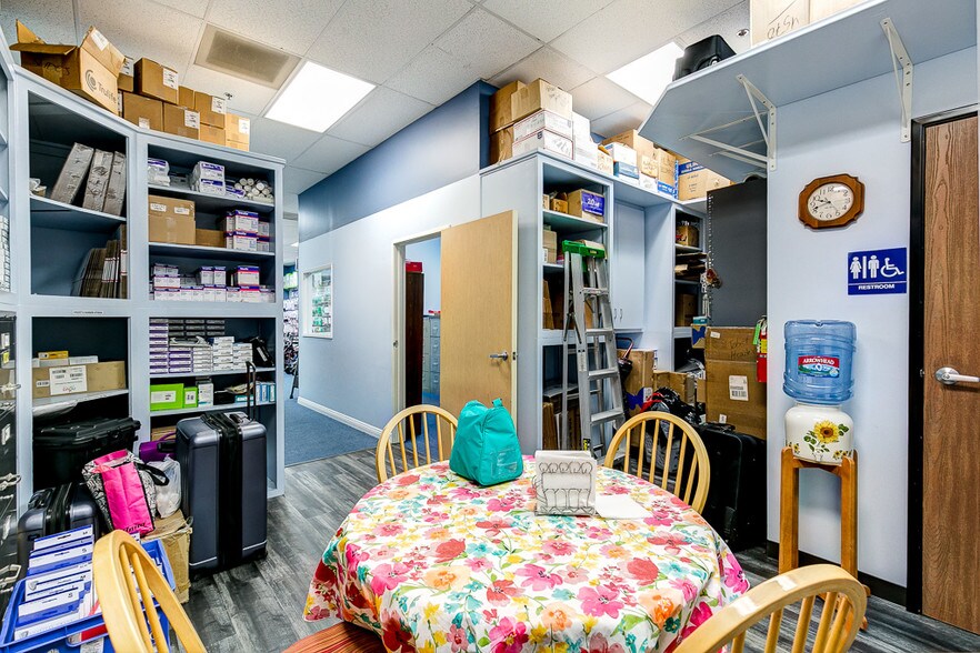 More Photos Of 424 S Main St, Orange Storefront For Lease