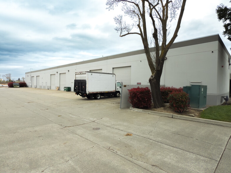 More Photos Of 3380 Industrial Blvd, West Sacramento Unknown For Lease